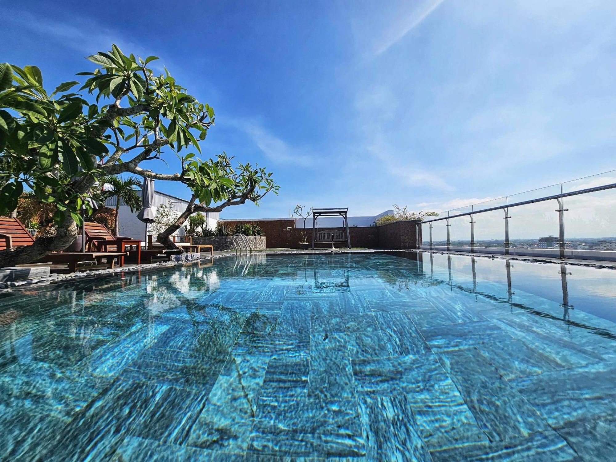 Mtr Apartment & Hotel Da Nang Exteriör bild