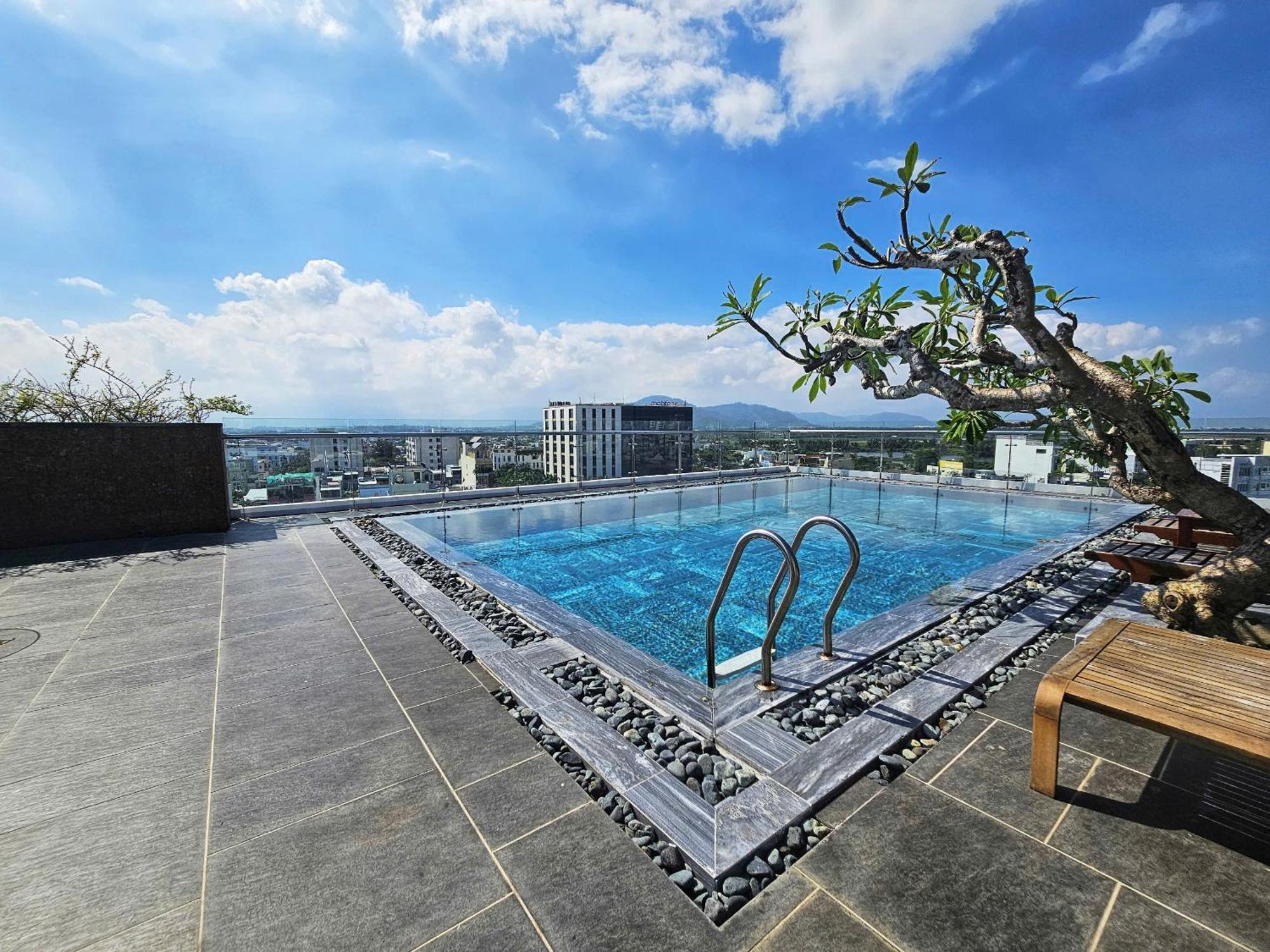 Mtr Apartment & Hotel Da Nang Exteriör bild