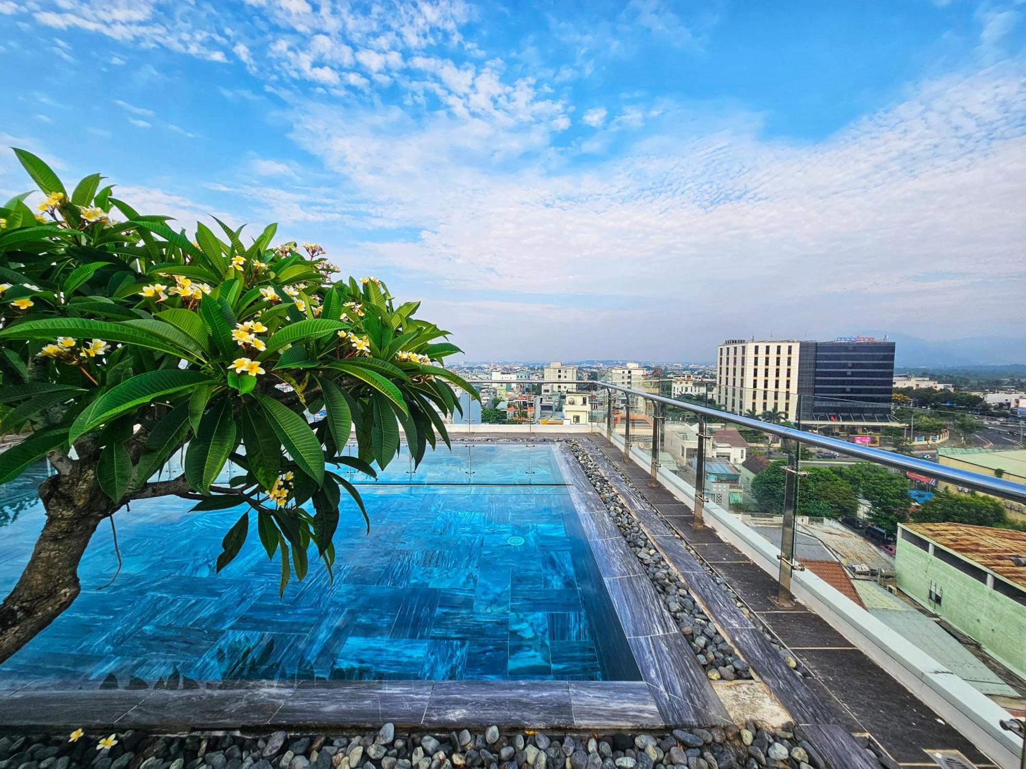 Mtr Apartment & Hotel Da Nang Exteriör bild