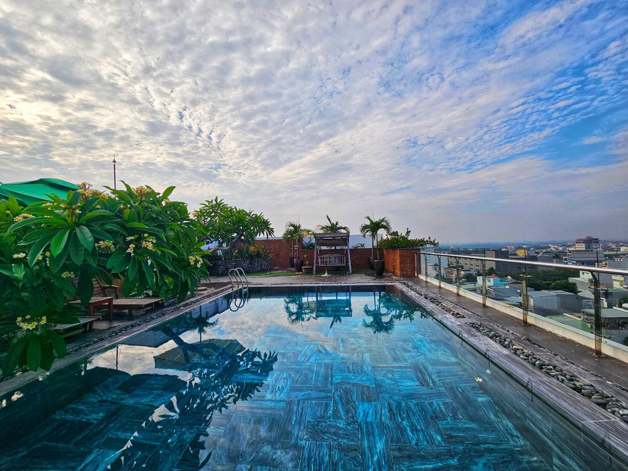 Mtr Apartment & Hotel Da Nang Exteriör bild