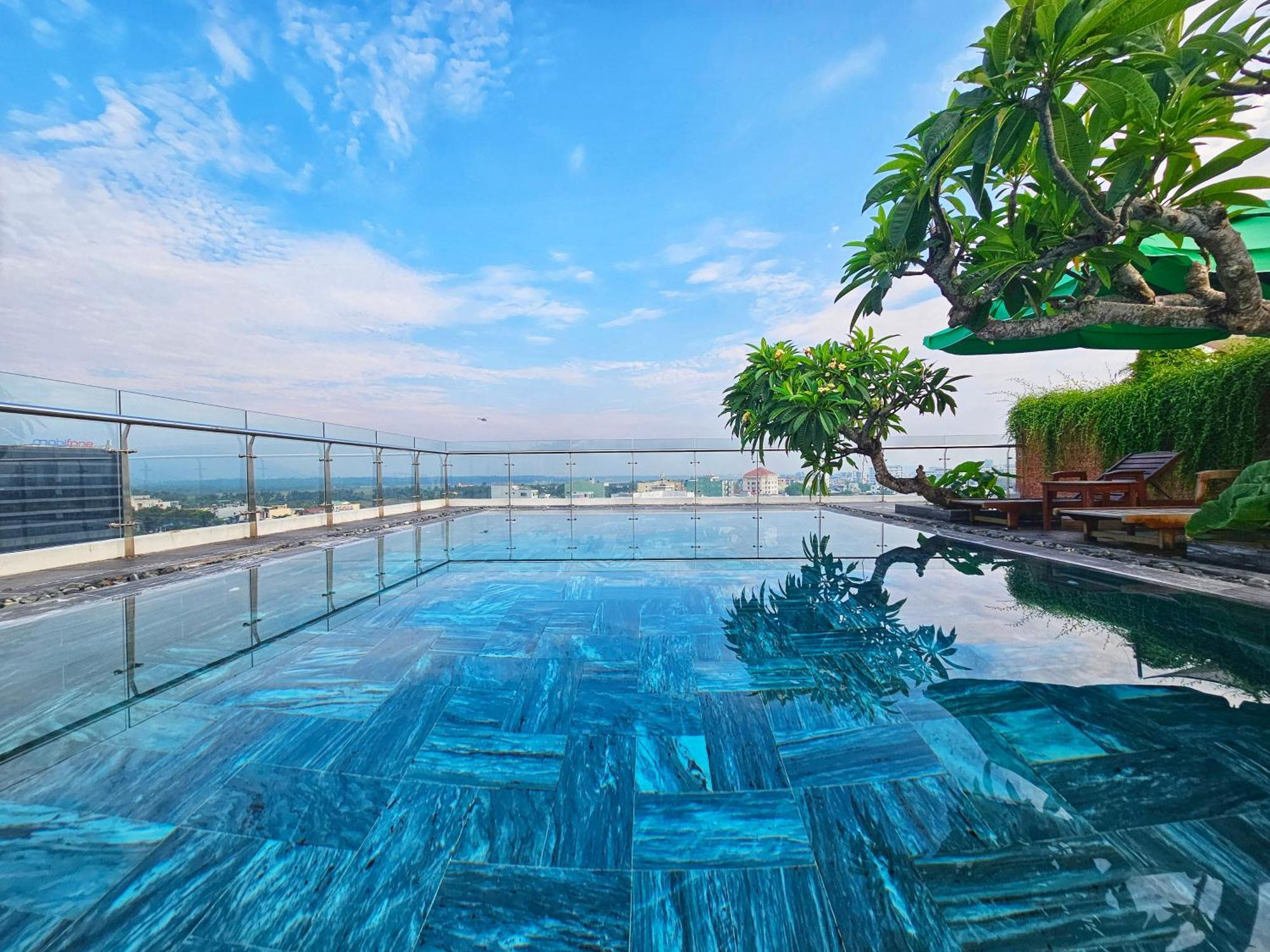 Mtr Apartment & Hotel Da Nang Exteriör bild